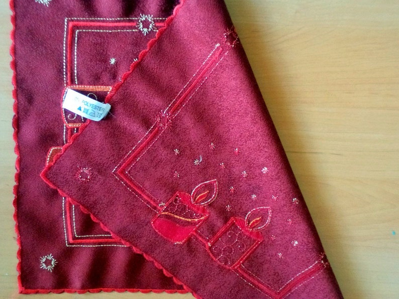 Christmas Table Runner Burgundy TABLE Topper With Emroidered Etsy