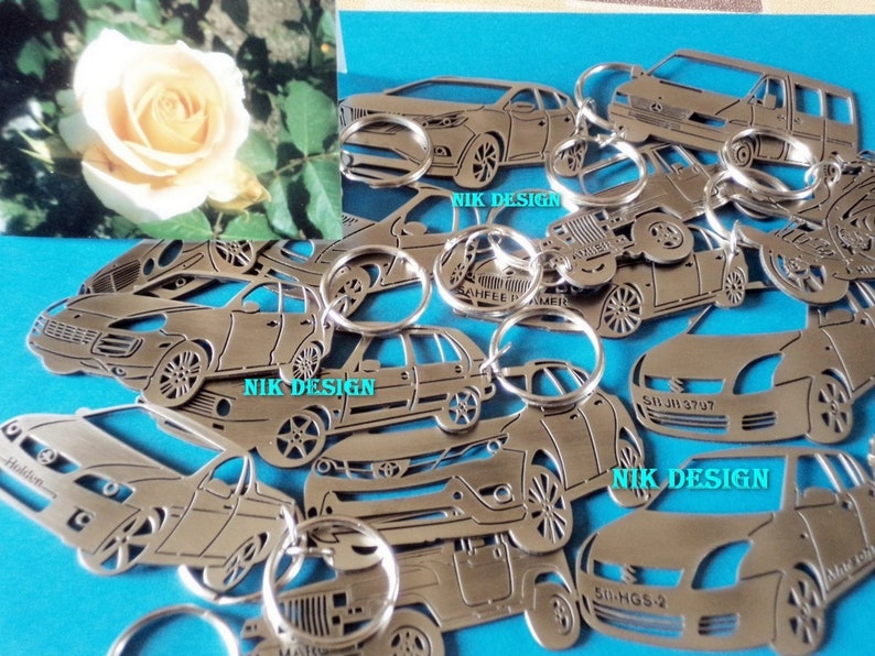 Birthday gift Personalized Keychain Car Keychain Keyring for Toyota Custom Keychain Key chain for TOYOTA ISIS Platana