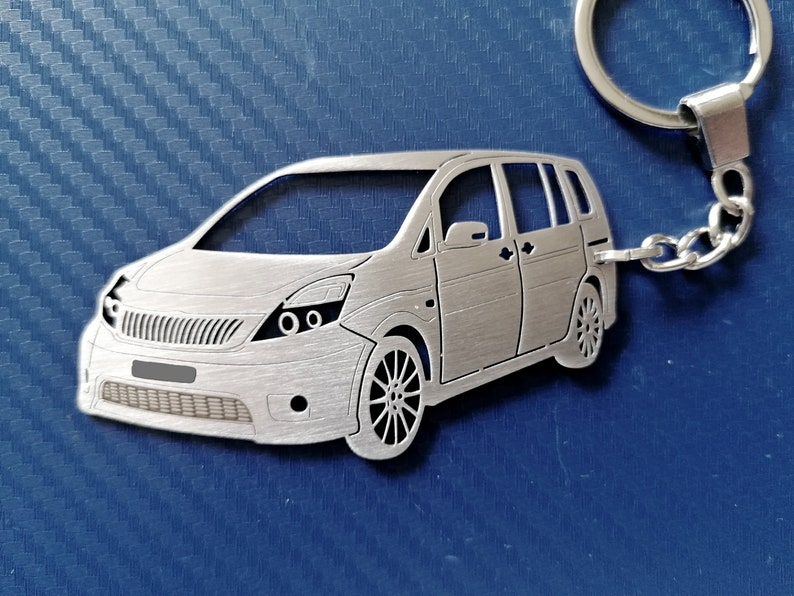 Birthday gift Personalized Keychain Car Keychain Keyring for Toyota Custom Keychain Key chain for TOYOTA ISIS Platana