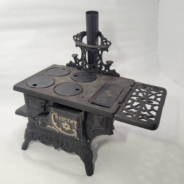 Crescent Cast Iron Wood Stove Replica - Toy - Vintage - Mini - Salesman Sample - NG