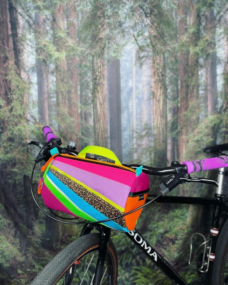 Custom Round Bicycle Handlebar Bag image 10
