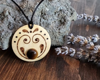 Wooden necklace for women, wooden necklace pendant, rustic jewelry, rustic necklace, wood pendant necklace, natural jewelry for women.