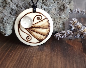 Quartz crystal pendant, necklace for women boho, wood pendant, summer accessories women, gift for nature lovers, nature inspired jewelry.
