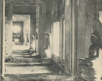 Antyczna pocztówka - Angkor Vat... Buddowie.