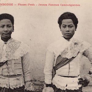 Carte postale ancienne - Jeunes Femmes Cambodgiennes