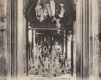 Antique Postcard - Souvenir D'Angkor.