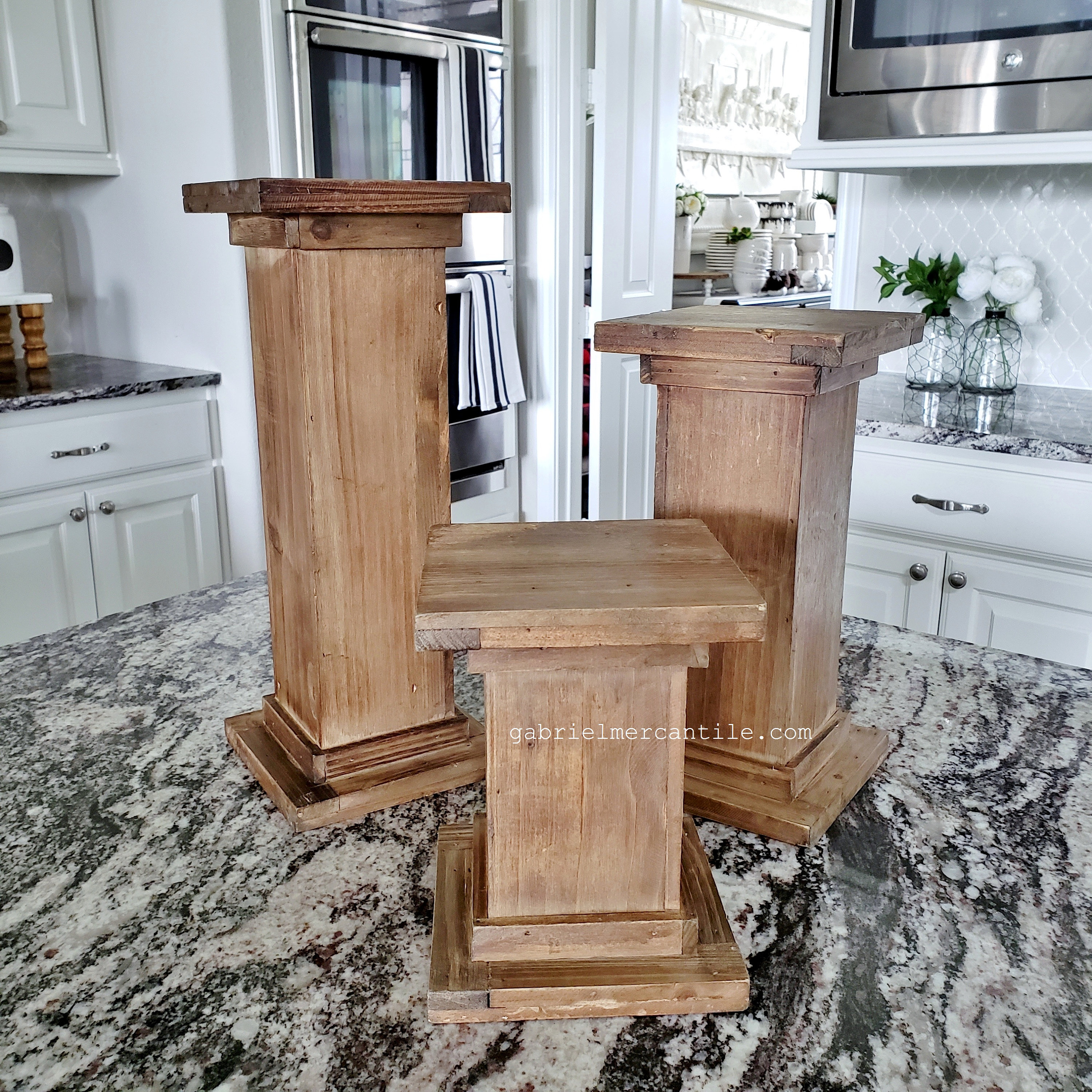 Wooden Pedestal Stand Woods Best Decorations
