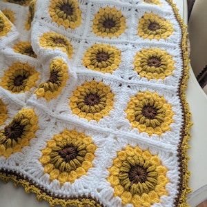 Eco Chic | Suunflower Blanket | Granny Square Blanket | Crochet Blanket | Handmade Unisex Blanket | Baby blanket | Crochet Throw