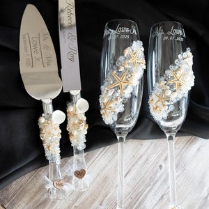 Beach Wedding Cake Server Set: Seashell Knife & Champagne Flutes
