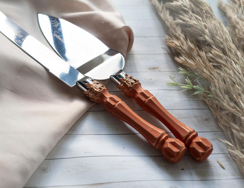 Personalized Wedding Cake Server Set: Stainless Steel Knife & Cutter image 2