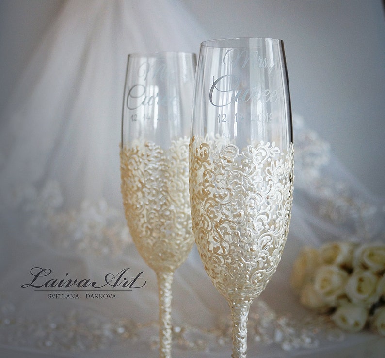 Personalized Wedding Glasses Toasting Flutes Toasting flutes gold Glasses Bride and Groom Champagne Glasses Toasting flutes White image 5