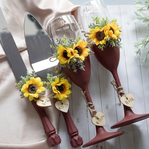 Sunflower Wedding Champagne Flutes and Cake Set: Fall Thanksgiving Toasting Glasses