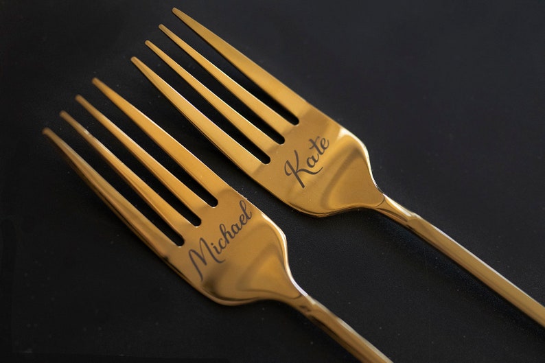 Personalized Cake Plate and Forks Set Dessert Fork Set Wedding Cake Plates and Forks Mr and Mrs Forks Engraved Plate Forks image 4