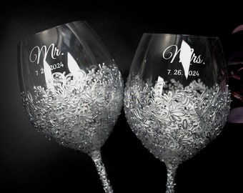 Mr & Mrs Wine Glasses His and Hers Engrave Toasting Glasses Set of 2 Custom Wedding Glasses Champagne Flutes