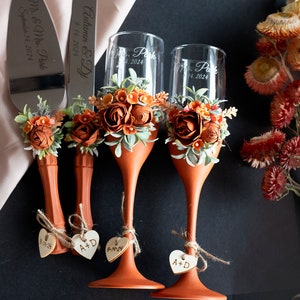 Terracotta Wedding Glasses with Cake Cutting Set Personalized Toasting Flutes Cake Server set Bride and Groom Wedding Gift Set of 4