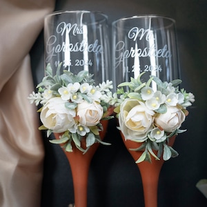 Personalized Wedding Toasting Flutes: Silver Champagne Glasses, Floral Decor, Set of 4