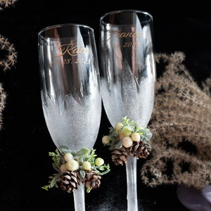 Rustic Winter Wedding Champagne Flutes: Personalized Bride & Groom Set