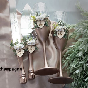 Rustic Wedding Champagne Flutes: Personalized Country Barnyard Glasses