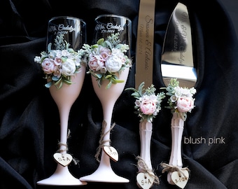 Bride and Groom  Wedding Glasses Wedding Cake Server Set with Matching Champagne  Wedding Glasses Set of 4