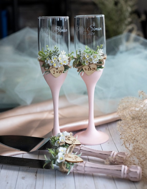 Wedding Glasses Set of 2 Rustic Wedding, Personalized Glasses, Toasting  Flutes Boho Wedding, Champagne Glasses Rustic Wedding, Rustic Flutes 