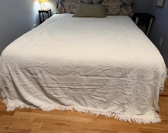Vintage Queen Size Cream White Chenille Bedspread with Floral Medallion & Fringe