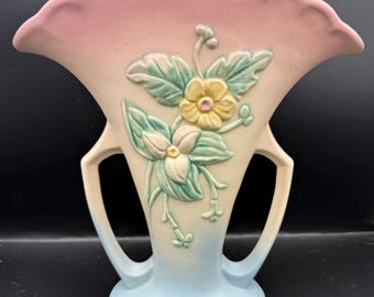 Large Vintage Hull Art Pottery Wildflower Fan Vase | W-15 | 1940s