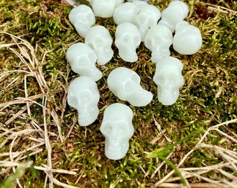 Miniature Resin Skulls - Glow in the Dark -Perfect for Halloween Fairy Gardens, Doll Houses, Terrariums, Crafts, Hair bows, Costumes & Decor