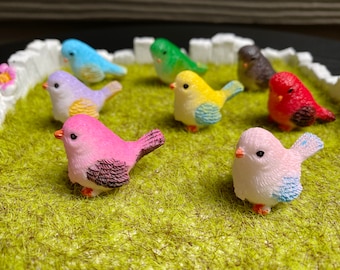 Tiny Resin Bird Figurine - Perfect for fairy gardens, terrariums, miniature garden displays, crafts, dollhouses, dioramas