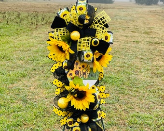 Welcome swag, sunflower swag , front door decor,