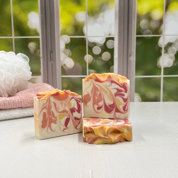 Honeysuckle Soap / Artisan Soap / Handmade Soap / Soap / Cold Process Soap