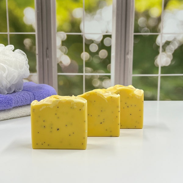 Lemongrass Poppy seed Soap / Artisan Soap / Handmade Soap / Soap / Cold Process Soap
