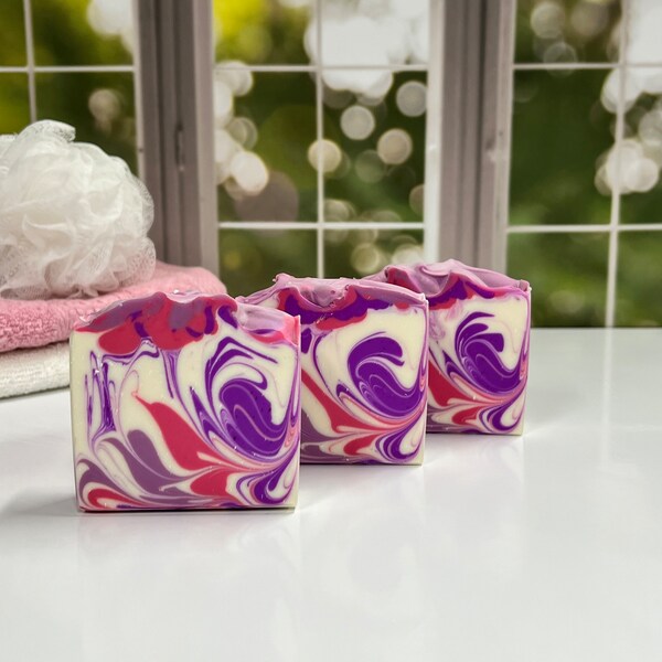 Lilac Soap / Artisan Soap / Handmade Soap / Soap / Cold Process Soap