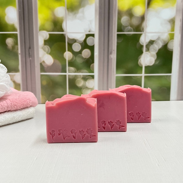 Rose Geranium Soap / Artisan Soap / Handmade Soap / Soap / Cold Process Soap
