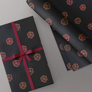 Carta da regalo per dadi d20 con etichette / Evening Embers: rosso opaco, nero e grigio / Dungeons and Dragons / Carta da regalo per compleanni, festività