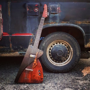 Unique electric guitar - The Ripper