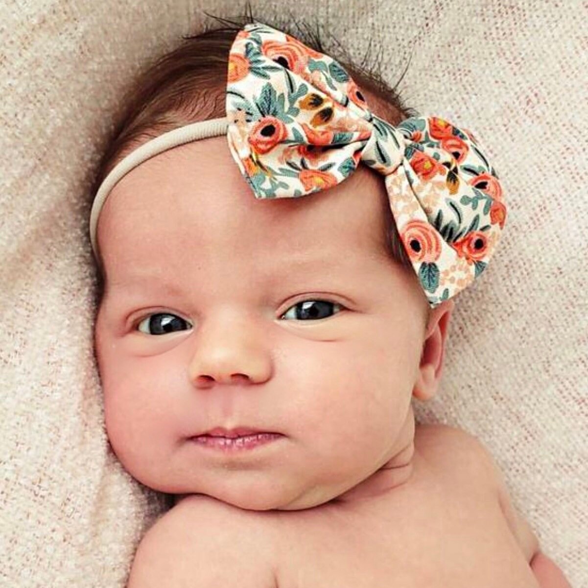 Rosa in Peach : Baby Bow