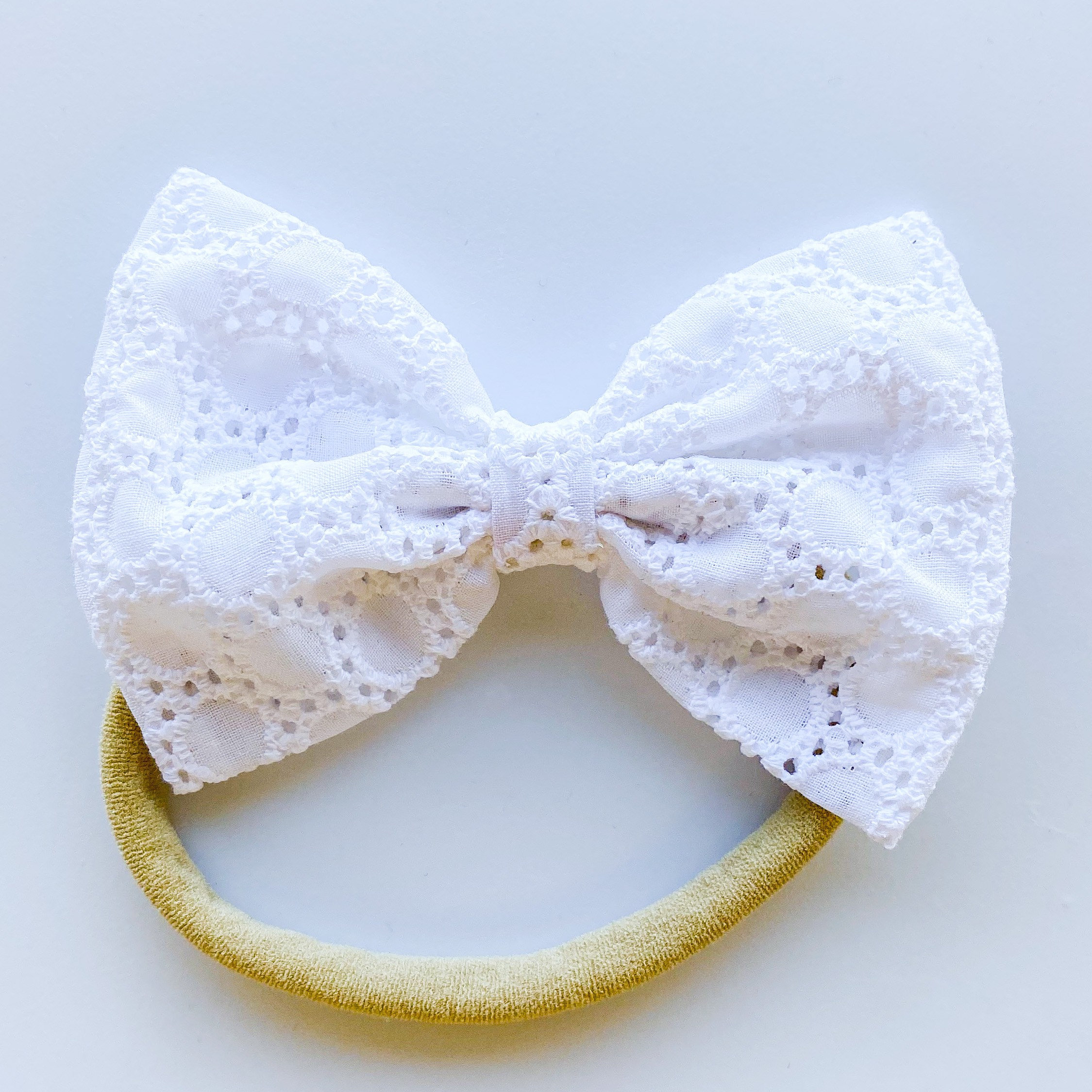 White Embroidered : Classic Bow