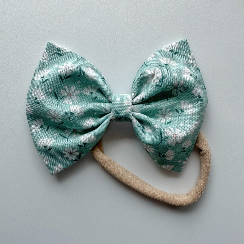 Darling Daisies : Baby Bow image 1