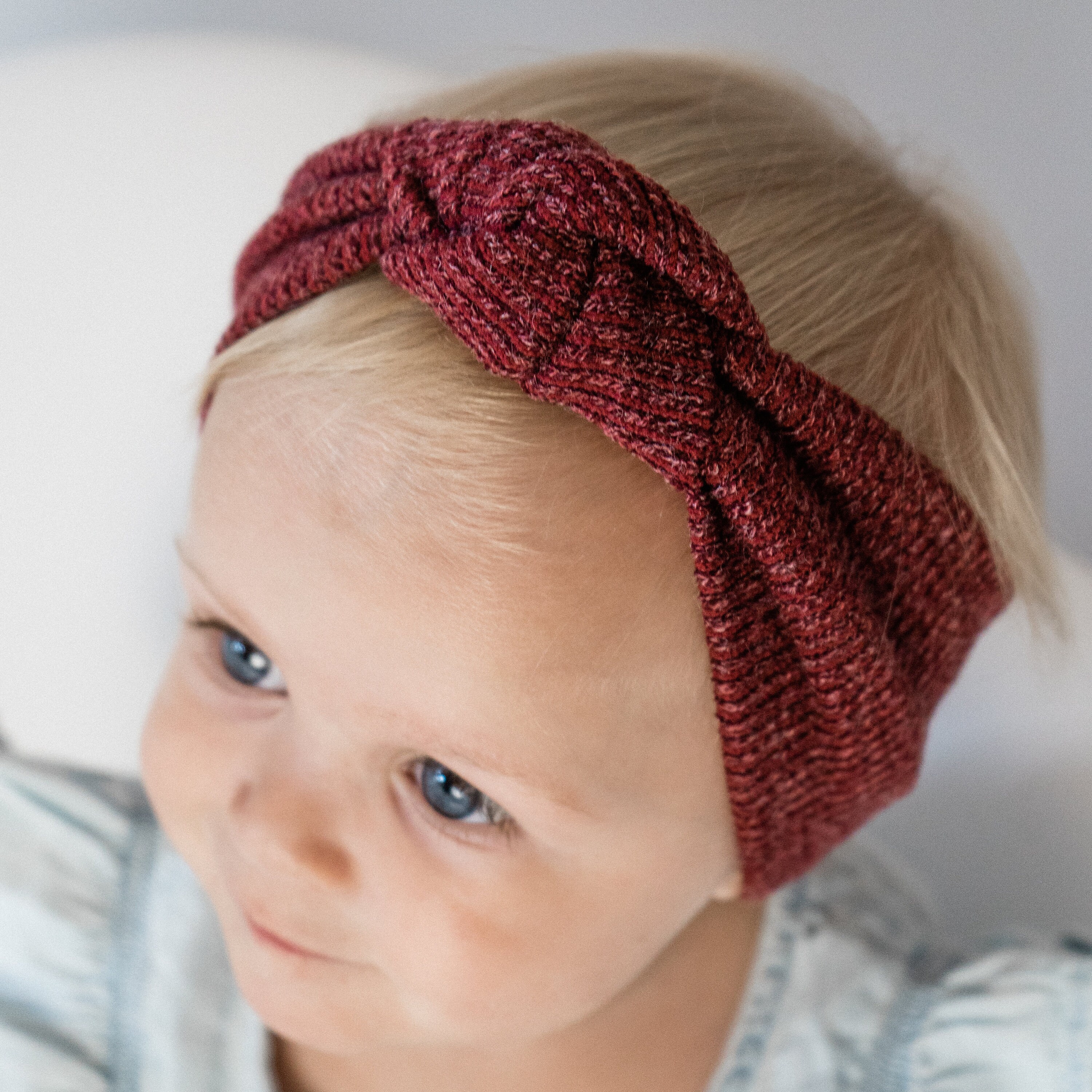 Heathered Cranberry: Retro Knot Headband