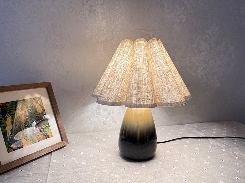Handmade Pleated Lamp Shade for Table Lamp, Natural Linen Shades for Floor Lamps, Vintage Petal Lampshade, Available in 14 color