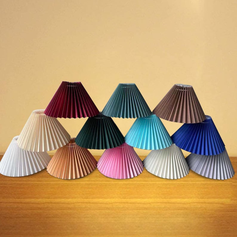 Plissee-Lampenschirm, Retro-Lampenschirm für Tischlampen, Stehlampen, Wandleuchten und Kronleuchter, kreativer Plissee-Lampenschirm für Schreibtischlampen. Bild 1