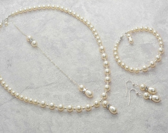 Pearl Bridal Jewelry Set, Pearl Wedding Jewelry set for Brides, Bridal Pearl Earrings and Bracelet, Pearl Bridal Necklace and Earring set