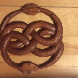 Wood carved Auryn