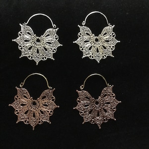 Earrings hand made in white brass or copper