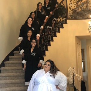 White Bridal Robes, PLUS SIZE, 4XL, 5XL, 6XL, Rayon fabric, Navy, Black, White, Getting ready robes, Plus size kimono, Customized Lace Robes immagine 3