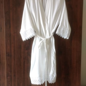 White Bridal Robes, PLUS SIZE, 4XL, 5XL, 6XL, Rayon fabric, Navy, Black, White, Getting ready robes, Plus size kimono, Customized Lace Robes immagine 4