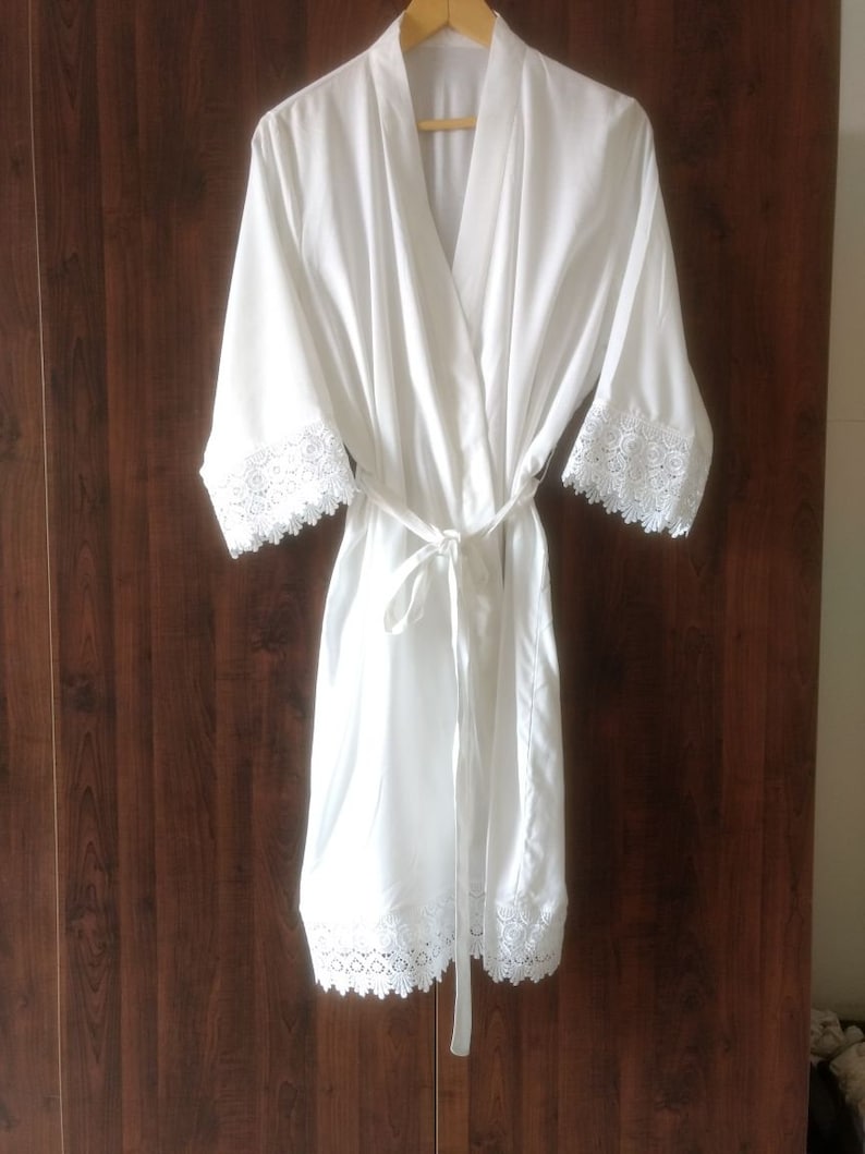 White Bridal Robes, PLUS SIZE, 4XL, 5XL, 6XL, Rayon fabric, Navy, Black, White, Getting ready robes, Plus size kimono, Customized Lace Robes immagine 4