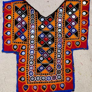 hand embroidery sindhi dress design Frock Sindhi Hand Embroidery Dresses Sindhi Broderie Sundress Most Beautiful Sindhi Embroidery Dress Design ?