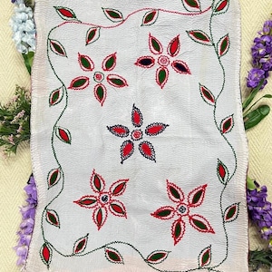 Semi Vintage Baby Kantha Quilted, Sashiko-Style Nakshi Embroidery with  Flowers, design  Handmade Kanta shishū yoga mats, gift for her,