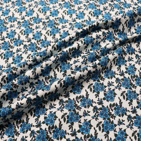 Vintage 100% Cotton fabric - Ditsy floral design - Pale blue, blue  - Dress fabric - Crafts 36" wide